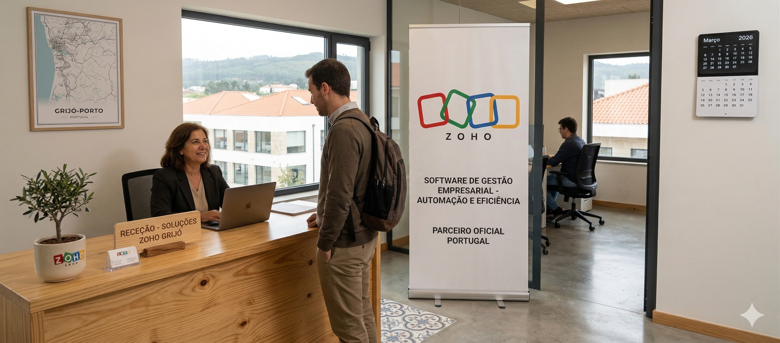 Especialista Zoho em Portugal num escritório a apresentar soluções de automação empresarial e CRM